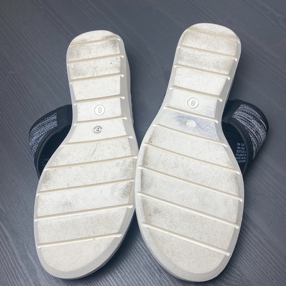 ST JOHNS BAY Memory Foam Thong Comfort Zomp Black Sandal Size 8 - Picture 10 of 14